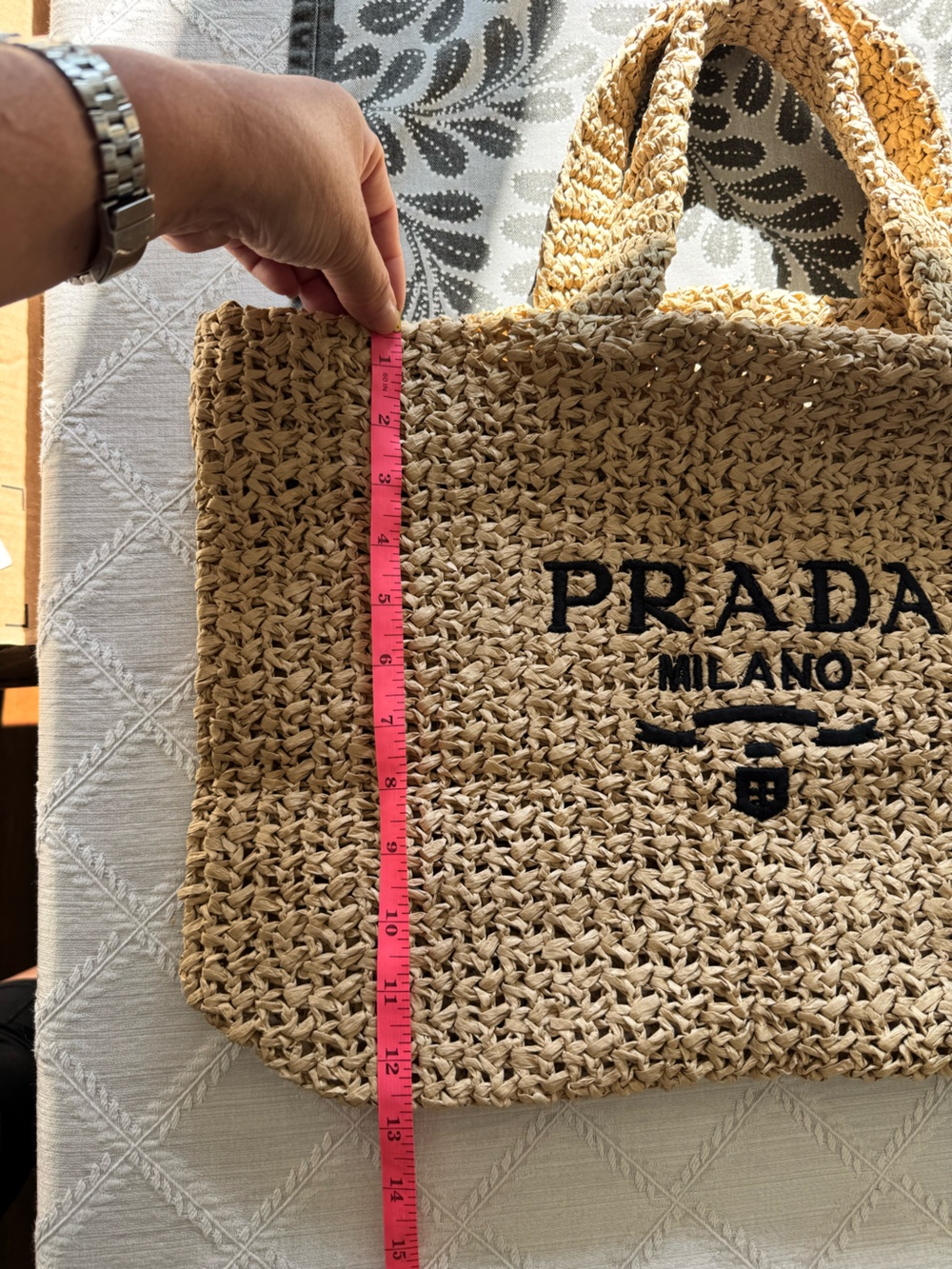 Natural Woven Straw Tote with Black Logo beach bag - Picture 4 of 6